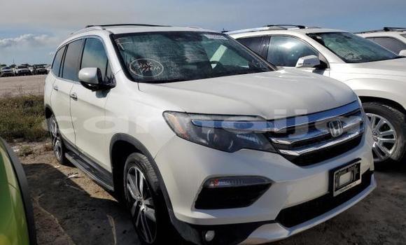 Buy New Honda Pilot White Car in Badagry in Lagos State Buy New Honda Pilot White Car in Badagry in Lagos State