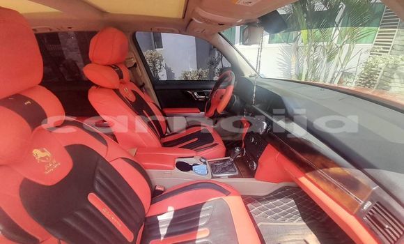 Buy Used Mercedes-Benz GLK–Class Red Car in Nnewi in Anambra State Buy Used Mercedes-Benz GLK–Class Red Car in Nnewi in Anambra State