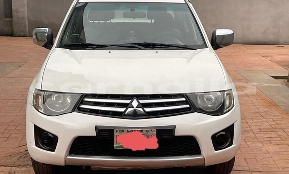 Buy Used Mitsubishi L200 White Car in Anambra in Anambra Buy Used Mitsubishi L200 White Car in Anambra in Anambra