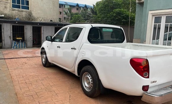 Buy Used Mitsubishi L200 White Car in Anambra in Anambra Buy Used Mitsubishi L200 White Car in Anambra in Anambra
