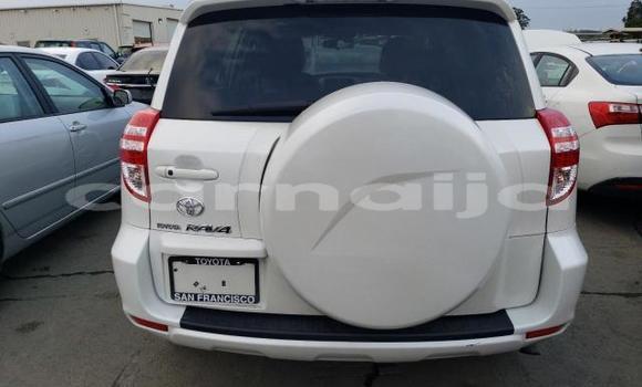 Acheter Occasion Voiture Toyota RAV4 Blanc à Lagos, État de Lagos Acheter Occasion Voiture Toyota RAV4 Blanc à Lagos, État de Lagos
