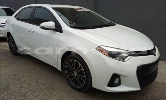 Buy Used Toyota Corolla White Car in Lagos in Lagos State