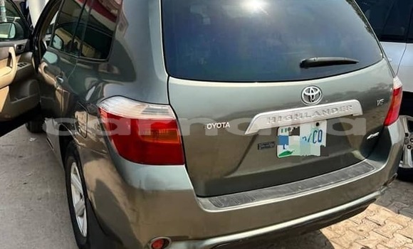 Buy Used Toyota Highlander Green Car in Abuja in Lagos State Buy Used Toyota Highlander Green Car in Abuja in Lagos State