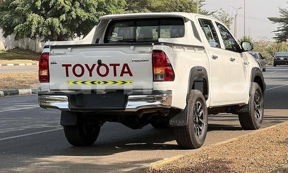 Buy Used Toyota Hilux White Car in Abuja in Lagos State Buy Used Toyota Hilux White Car in Abuja in Lagos State