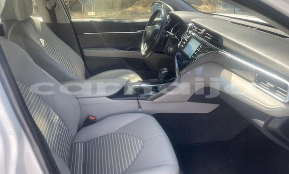 Buy Used Toyota Camry White Car in Abuja in Lagos State Buy Used Toyota Camry White Car in Abuja in Lagos State