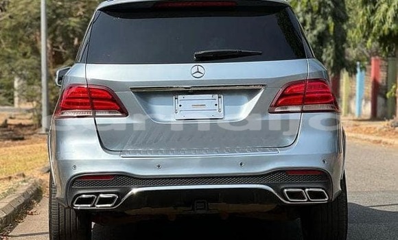 Acheter Occasion Voiture Mercedes-Benz ML–Class Gris à Abuja, État de Lagos Acheter Occasion Voiture Mercedes-Benz ML–Class Gris à Abuja, État de Lagos