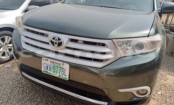 Buy Used Toyota Highlander Green Car in Abuja in Lagos State Buy Used Toyota Highlander Green Car in Abuja in Lagos State