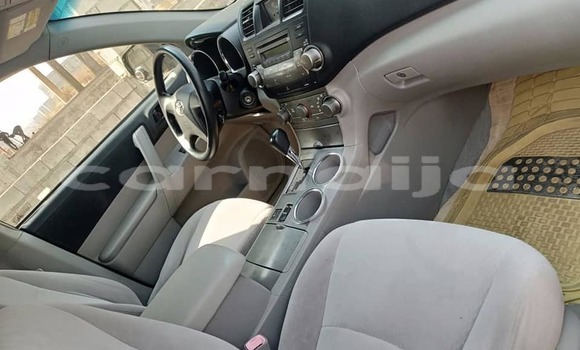 Buy Used Toyota Highlander Green Car in Abuja in Lagos State Buy Used Toyota Highlander Green Car in Abuja in Lagos State