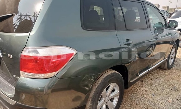 Buy Used Toyota Highlander Green Car in Abuja in Lagos State Buy Used Toyota Highlander Green Car in Abuja in Lagos State