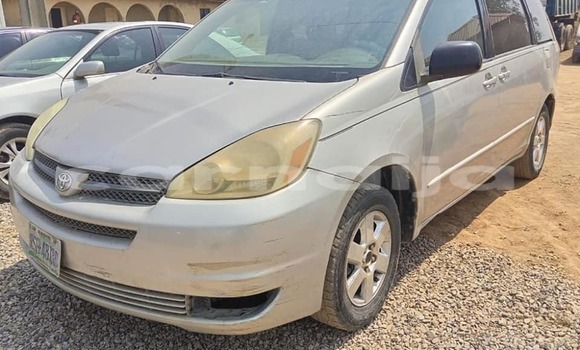 Acheter Occasion Voiture Toyota Sienna Gris à Abuja, État de Lagos