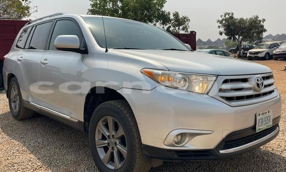 Buy Used Toyota Highlander Silver Car in Abuja in Lagos State Buy Used Toyota Highlander Silver Car in Abuja in Lagos State