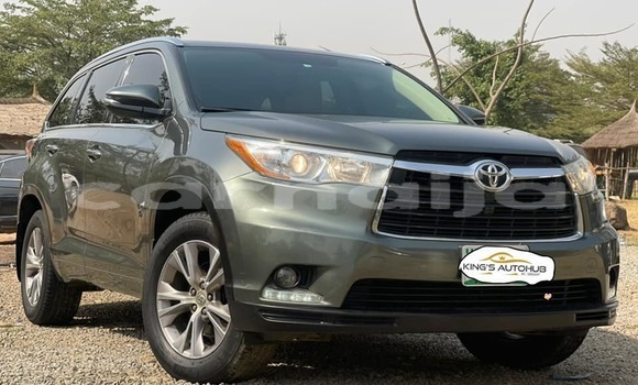 Buy Used Toyota Highlander Green Car in Abuja in Lagos State Buy Used Toyota Highlander Green Car in Abuja in Lagos State