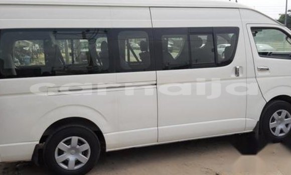 Acheter Import Voiture Toyota Hiace Blanc à Kano, État de Kano Acheter Import Voiture Toyota Hiace Blanc à Kano, État de Kano