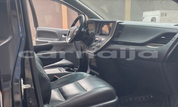 Acheter Occasion Voiture Toyota Sienna Noir à Lagos, État de Lagos Acheter Occasion Voiture Toyota Sienna Noir à Lagos, État de Lagos
