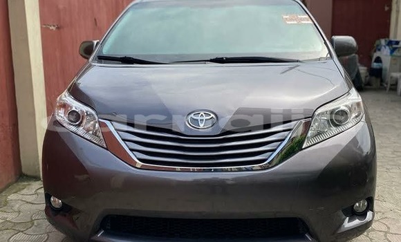 Acheter Occasion Voiture Toyota Sienna Noir à Lagos, État de Lagos