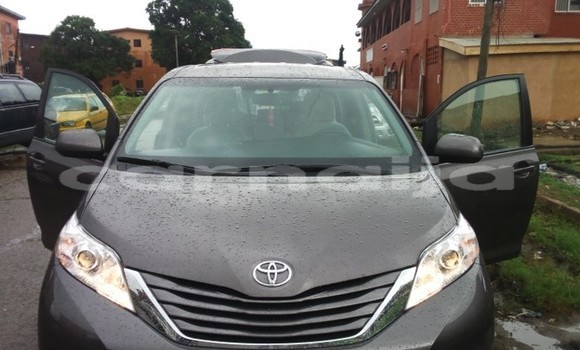 Buy Used Toyota Sienna Black Car in Lagos in Lagos State Buy Used Toyota Sienna Black Car in Lagos in Lagos State