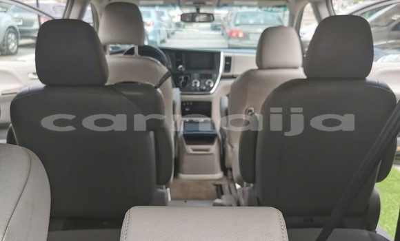 Acheter Occasion Voiture Toyota Sienna Noir à Lagos, État de Lagos Acheter Occasion Voiture Toyota Sienna Noir à Lagos, État de Lagos