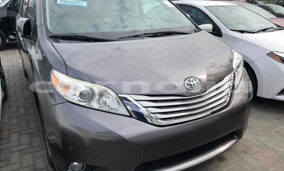 Acheter Occasion Voiture Toyota Sienna Noir à Lagos, État de Lagos Acheter Occasion Voiture Toyota Sienna Noir à Lagos, État de Lagos