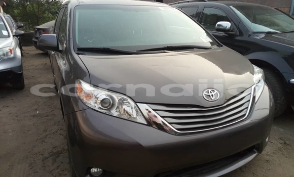 Buy Used Toyota Sienna Black Car in Lagos in Lagos State