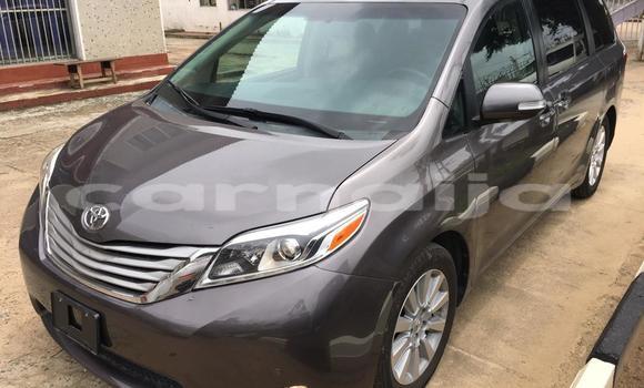 Acheter Occasion Voiture Toyota Sienna Noir à Lagos, État de Lagos Acheter Occasion Voiture Toyota Sienna Noir à Lagos, État de Lagos