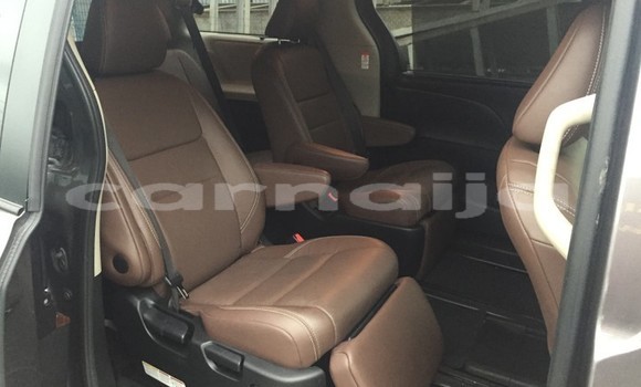 Acheter Occasion Voiture Toyota Sienna Noir à Lagos, État de Lagos Acheter Occasion Voiture Toyota Sienna Noir à Lagos, État de Lagos