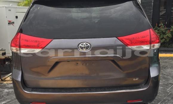 Acheter Occasion Voiture Toyota Sienna Noir à Lagos, État de Lagos Acheter Occasion Voiture Toyota Sienna Noir à Lagos, État de Lagos