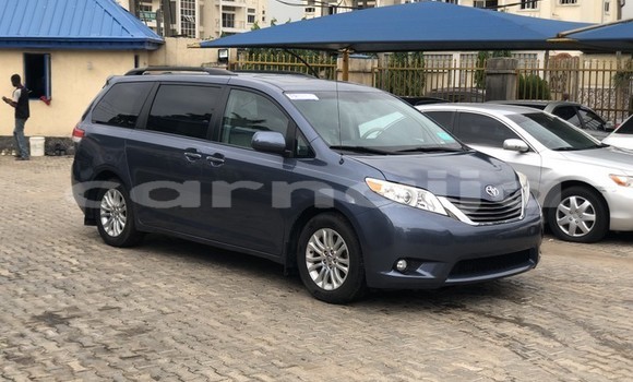 Buy Used Toyota Sienna Black Car in Lagos in Lagos State