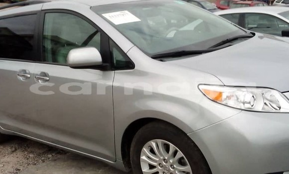 Acheter Occasion Voiture Toyota Sienna Gris à Lagos, État de Lagos Acheter Occasion Voiture Toyota Sienna Gris à Lagos, État de Lagos