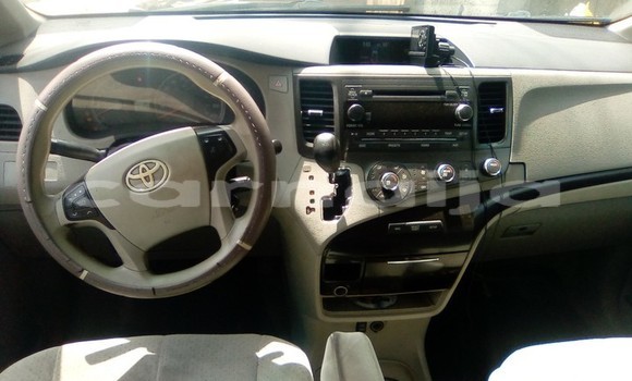 Acheter Occasion Voiture Toyota Sienna Noir à Lagos, État de Lagos Acheter Occasion Voiture Toyota Sienna Noir à Lagos, État de Lagos