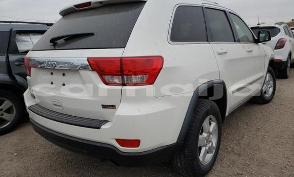 Buy New Jeep Grand Cherokee White Car in Badagry in Lagos State Buy New Jeep Grand Cherokee White Car in Badagry in Lagos State