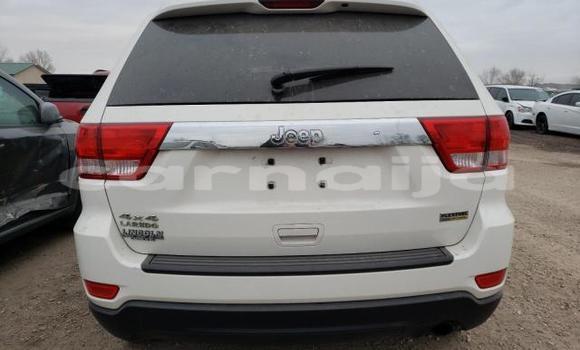 Buy New Jeep Grand Cherokee White Car in Badagry in Lagos State Buy New Jeep Grand Cherokee White Car in Badagry in Lagos State