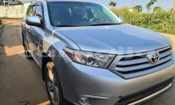 Buy Used Toyota Highlander Silver Car in Lagos in Lagos State