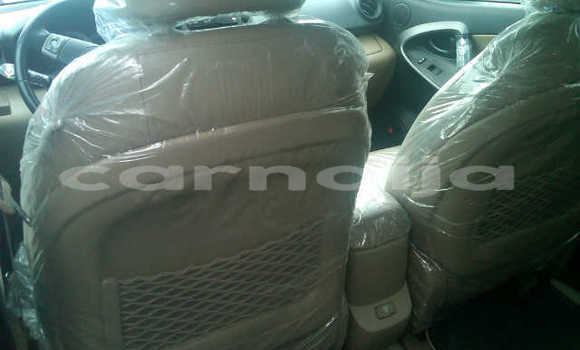Acheter Occasion Voiture Toyota RAV4 Beige à Lagos, État de Lagos Acheter Occasion Voiture Toyota RAV4 Beige à Lagos, État de Lagos