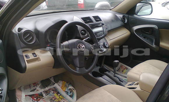 Acheter Occasion Voiture Toyota RAV4 Noir à Lagos, État de Lagos Acheter Occasion Voiture Toyota RAV4 Noir à Lagos, État de Lagos