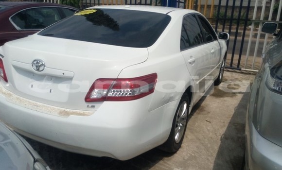 Buy Used Toyota Camry White Car in Abuja in Lagos State Buy Used Toyota Camry White Car in Abuja in Lagos State
