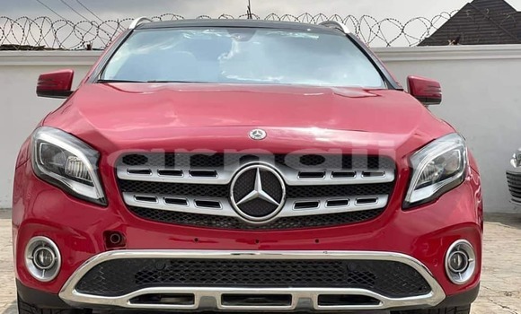 Acheter Occasion Voiture Mercedes-Benz GLA-klasse Rouge à Lagos, État de Lagos Acheter Occasion Voiture Mercedes-Benz GLA-klasse Rouge à Lagos, État de Lagos