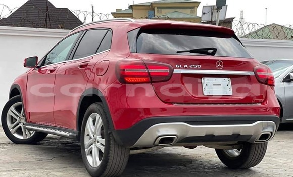 Acheter Occasion Voiture Mercedes-Benz GLA-klasse Rouge à Lagos, État de Lagos Acheter Occasion Voiture Mercedes-Benz GLA-klasse Rouge à Lagos, État de Lagos