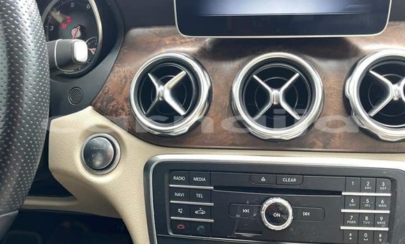 Acheter Occasion Voiture Mercedes-Benz GLA-klasse Rouge à Lagos, État de Lagos Acheter Occasion Voiture Mercedes-Benz GLA-klasse Rouge à Lagos, État de Lagos