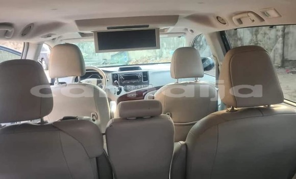 Acheter Occasion Voiture Toyota Sienna Bleu à Lagos, État de Lagos Acheter Occasion Voiture Toyota Sienna Bleu à Lagos, État de Lagos