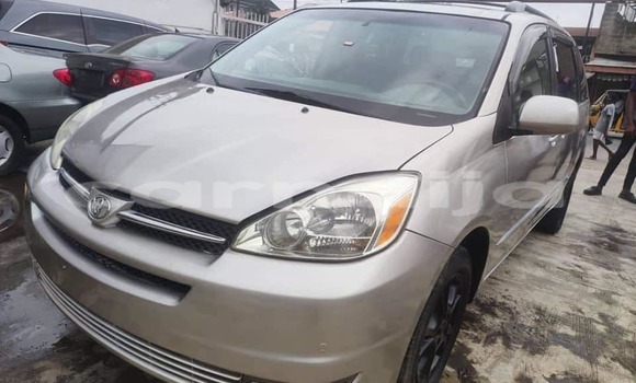 Acheter Occasion Voiture Toyota Sienna Gris à Lagos, État de Lagos Acheter Occasion Voiture Toyota Sienna Gris à Lagos, État de Lagos