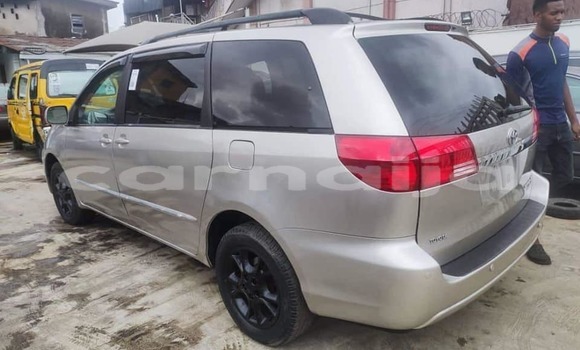 Acheter Occasion Voiture Toyota Sienna Gris à Lagos, État de Lagos Acheter Occasion Voiture Toyota Sienna Gris à Lagos, État de Lagos