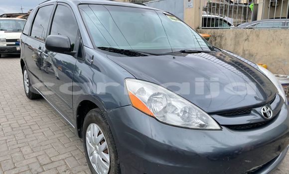 Buy Used Toyota Sienna Black Car in Abuja in Lagos State
