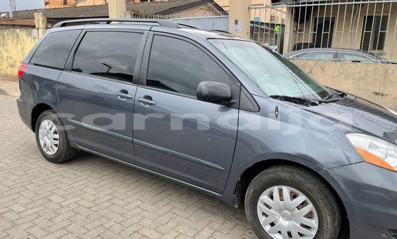 Acheter Occasion Voiture Toyota Sienna Noir à Abuja, État de Lagos Acheter Occasion Voiture Toyota Sienna Noir à Abuja, État de Lagos