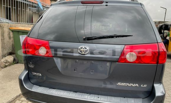Acheter Occasion Voiture Toyota Sienna Noir à Abuja, État de Lagos Acheter Occasion Voiture Toyota Sienna Noir à Abuja, État de Lagos