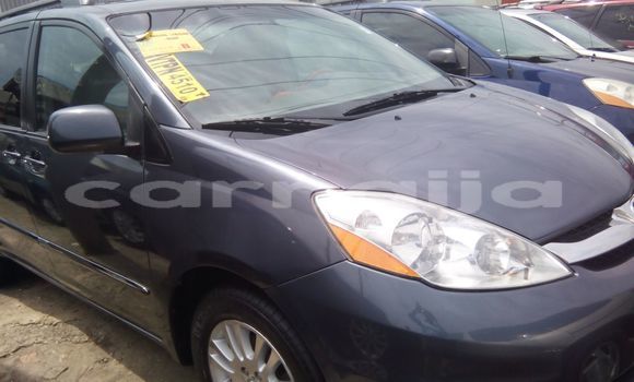 Buy Used Toyota Sienna Black Car in Abuja in Lagos State