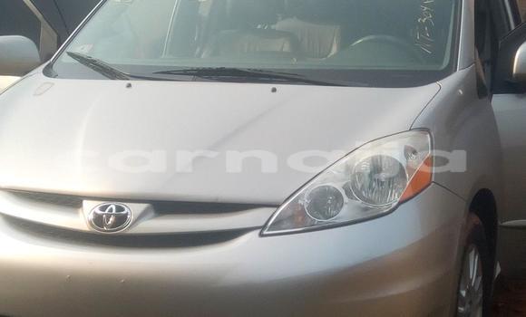 Acheter Occasion Voiture Toyota Sienna Gris à Abuja, État de Lagos