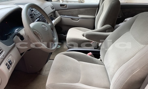 Acheter Occasion Voiture Toyota Sienna Gris à Abuja, État de Lagos Acheter Occasion Voiture Toyota Sienna Gris à Abuja, État de Lagos
