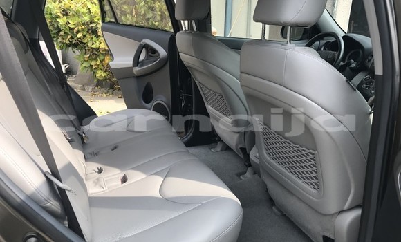 Acheter Occasion Voiture Toyota RAV4 Beige à Abuja, État de Lagos Acheter Occasion Voiture Toyota RAV4 Beige à Abuja, État de Lagos
