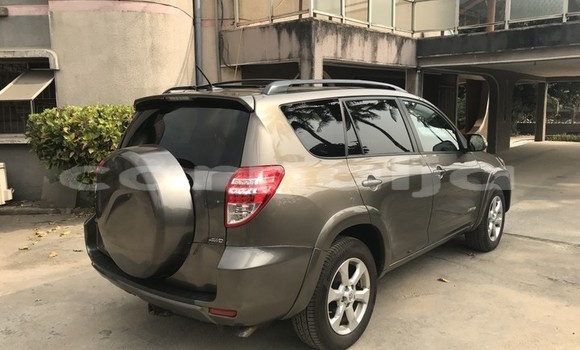 Acheter Occasion Voiture Toyota RAV4 Beige à Abuja, État de Lagos Acheter Occasion Voiture Toyota RAV4 Beige à Abuja, État de Lagos