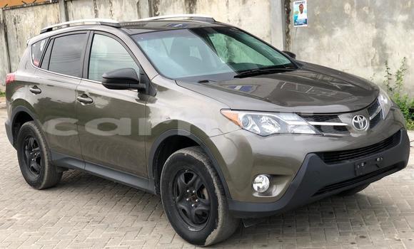 Acheter Occasion Voiture Toyota RAV4 Beige à Abuja, État de Lagos Acheter Occasion Voiture Toyota RAV4 Beige à Abuja, État de Lagos